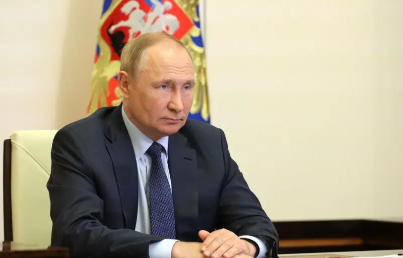 Нам пришлось принять экстраординарные меры: Путин высказался о защите населения Донбасса